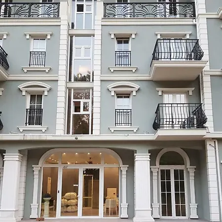 Апарт-отель Riverside Vip аpartments 3*