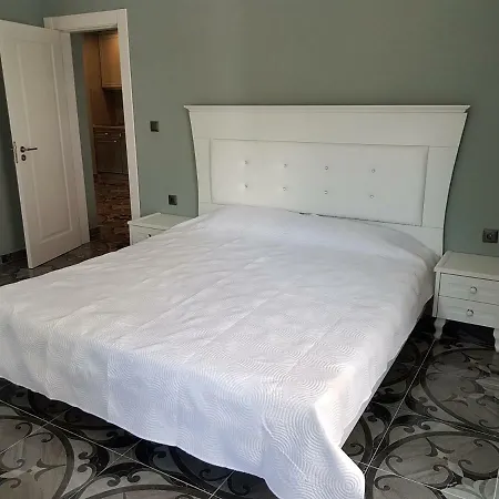 Riverside Vip аpartments Апарт-отель Солнечный берег