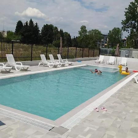 Riverside Vip аpartments 2*